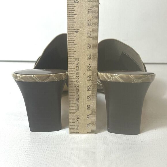 Jessica London Womens Sz 8M Mule Heels Slip On Glossy Beige Studded Faux Leather - Picture 7 of 8